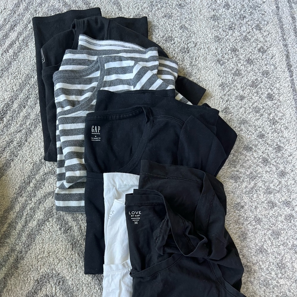 Assorted Gap Maternity tops - size M